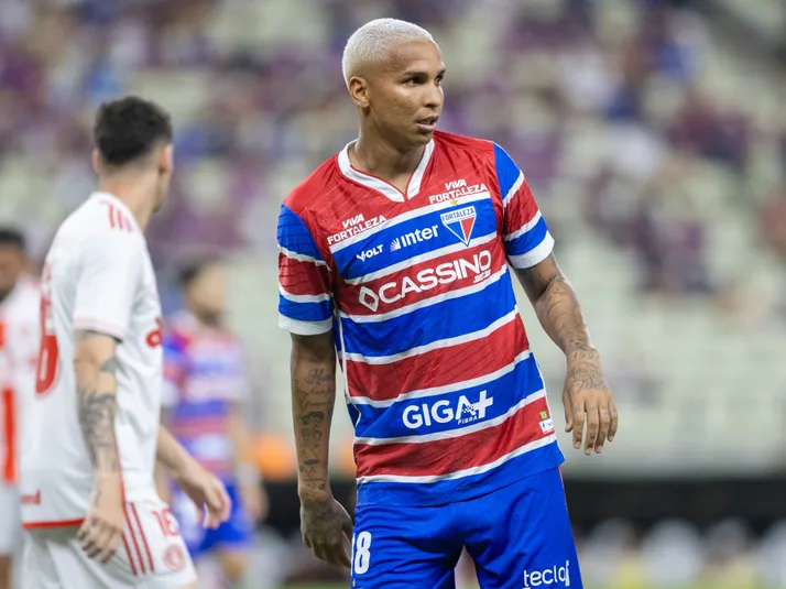 Fluminense descartou contratação de Deyverson, do Fortaleza