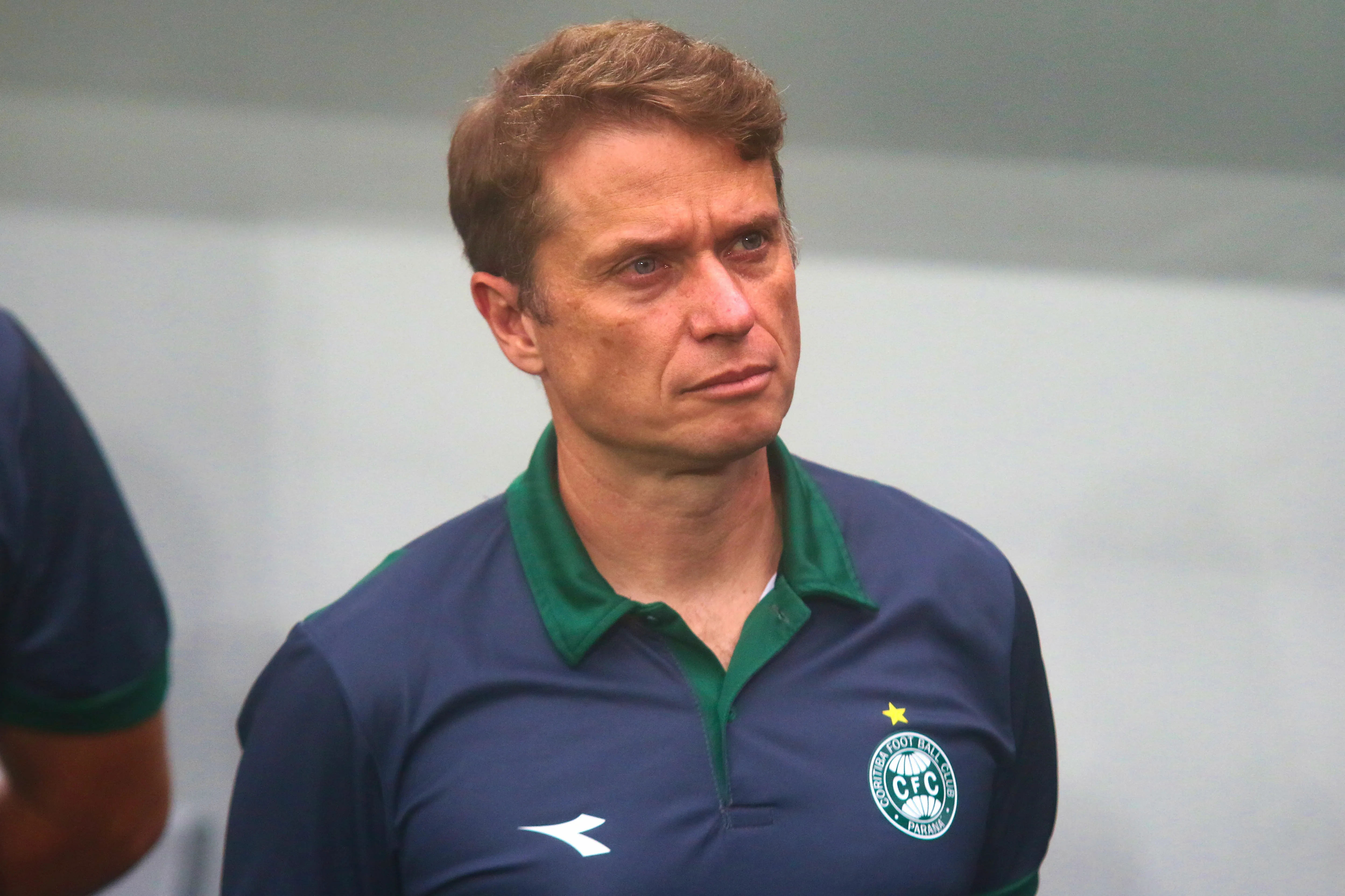 Fernando Seabra tecnico do Coritiba durante partida contra o Athletico-PR no estadio Arena da Baixada pelo campeonato Paraense 2026. Foto: Gabriel Machado/AGIF