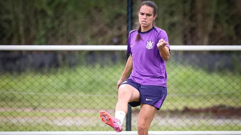 A jogadora acumula passagens por clubes da Europa – Foto: Rodrigo Gazzanel/Corinthians
