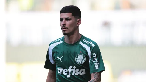 Rômulo ainda pertence ao Palmeiras. 
