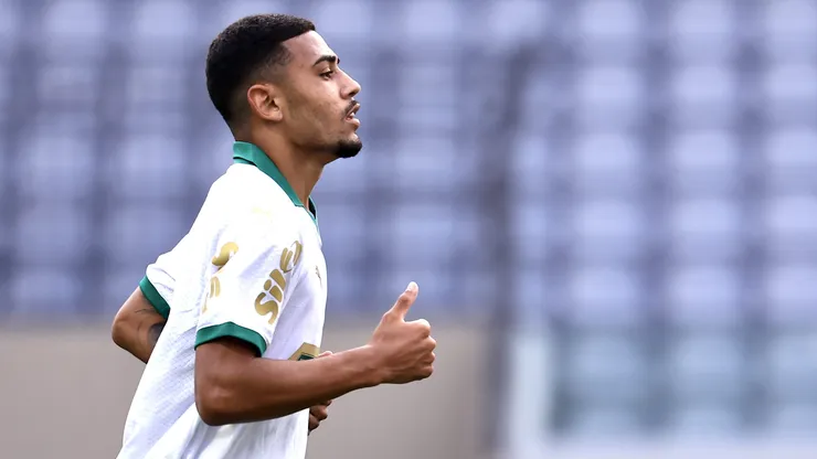 Riquelme Fillipi jogador do Palmeiras durante partida contra o Oeste no estadio Arena Barueri pelo campeonato Copa Sao Paulo 2025.