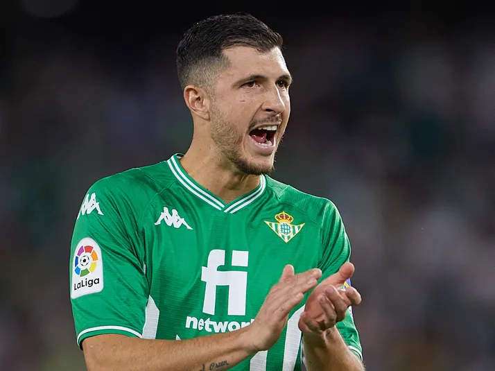 Guido Rodríguez se aproxima do Valencia