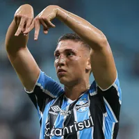 Monsalve volta a treinar pelo Grêmio e pode se aproximar de retorno