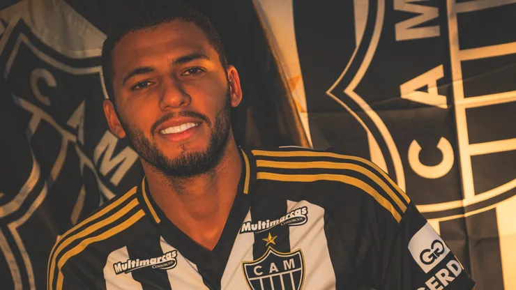 Caio Maia voltou a atuar em novembro, mas teve poucas oportunidades com a camisa alvinegra. Foto: Pedro Souza / Atlético