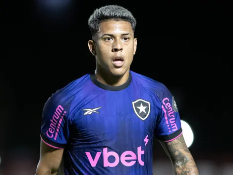 Botafogo fica a detalhes de emprestar Matheus Martins ao Feyenoord