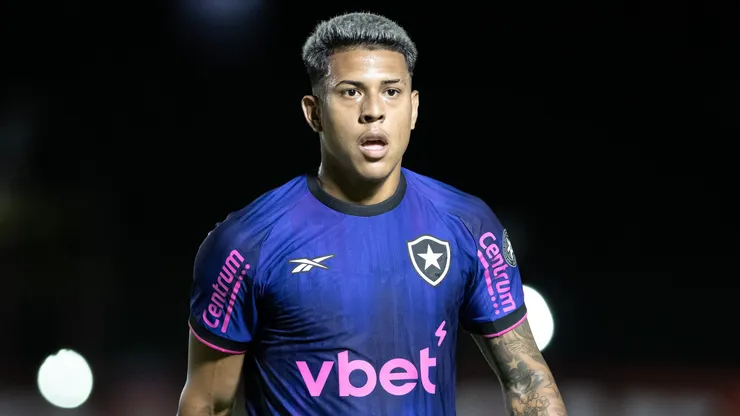 Matheus Martins pode ser negociado pelo Botafogo