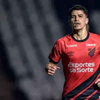 Ex-Athletico-PR, Vitor Bueno encaminha acordo com o Remo
