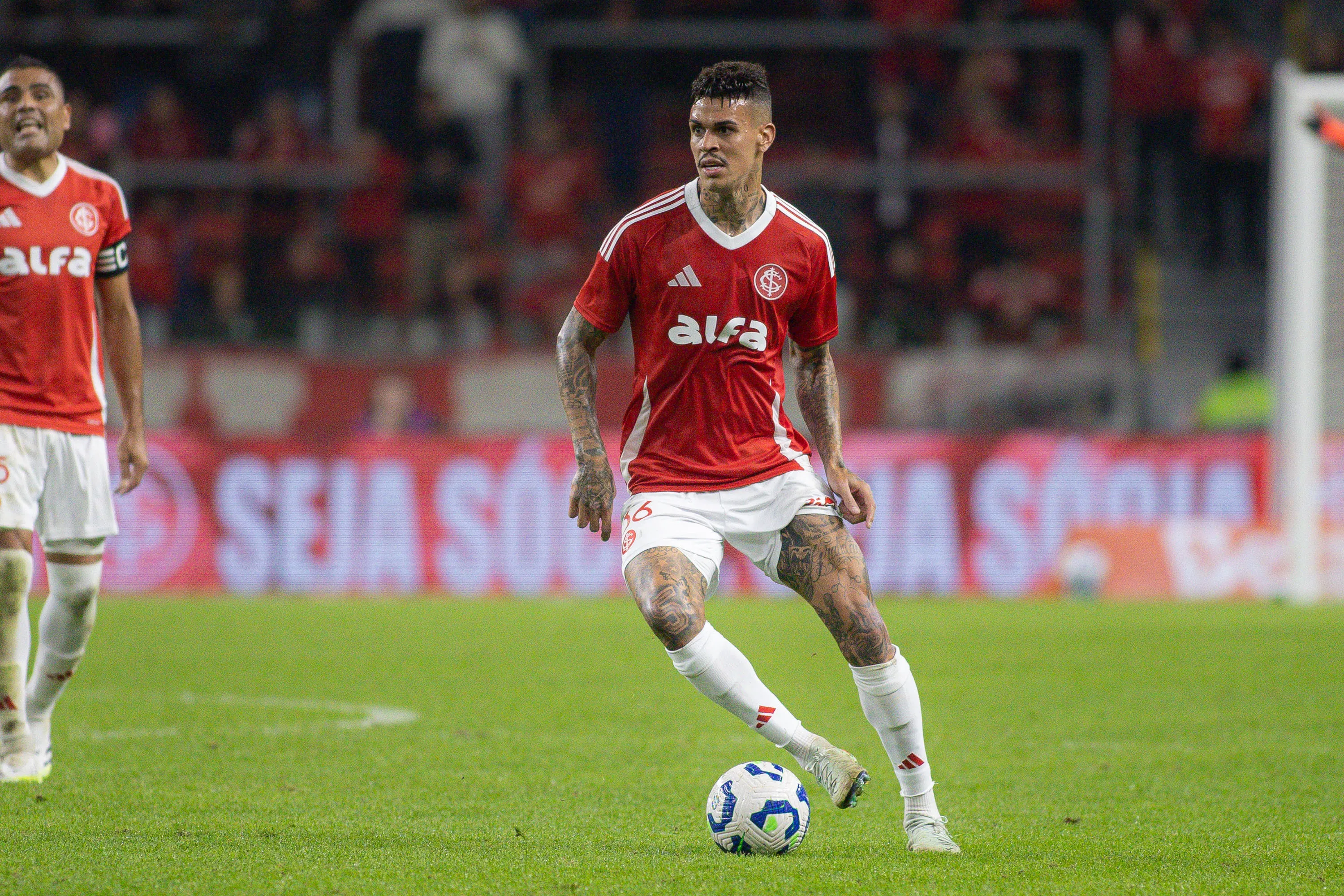 RS – PORTO ALEGRE – 03/08/2025 – BRASILEIRO A 2025, INTERNACIONAL X SAO PAULO – Richard jogador do Internacional durante partida contra o Sao Paulo no estadio Arena do Gremio pelo campeonato Brasileiro A 2025. Foto: Maxi Franzoi/AGIF