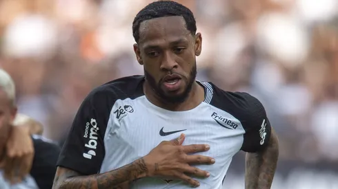 José Martínez durante confronto contra o Juventude no Brasileirão de 2025.
