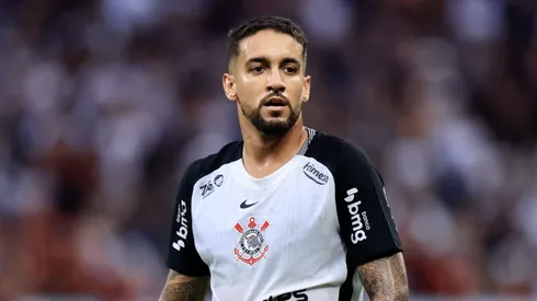 Matheus Pereira jogador do Corinthians durante partida contra o Sao Paulo no estadio Arena Corinthians pelo campeonato Paulista 2026. Foto: Marcello Zambrana/AGIF

