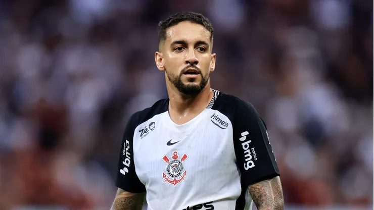 Matheus Pereira jogador do Corinthians durante partida contra o Sao Paulo no estadio Arena Corinthians pelo campeonato Paulista 2026. Foto: Marcello Zambrana/AGIF