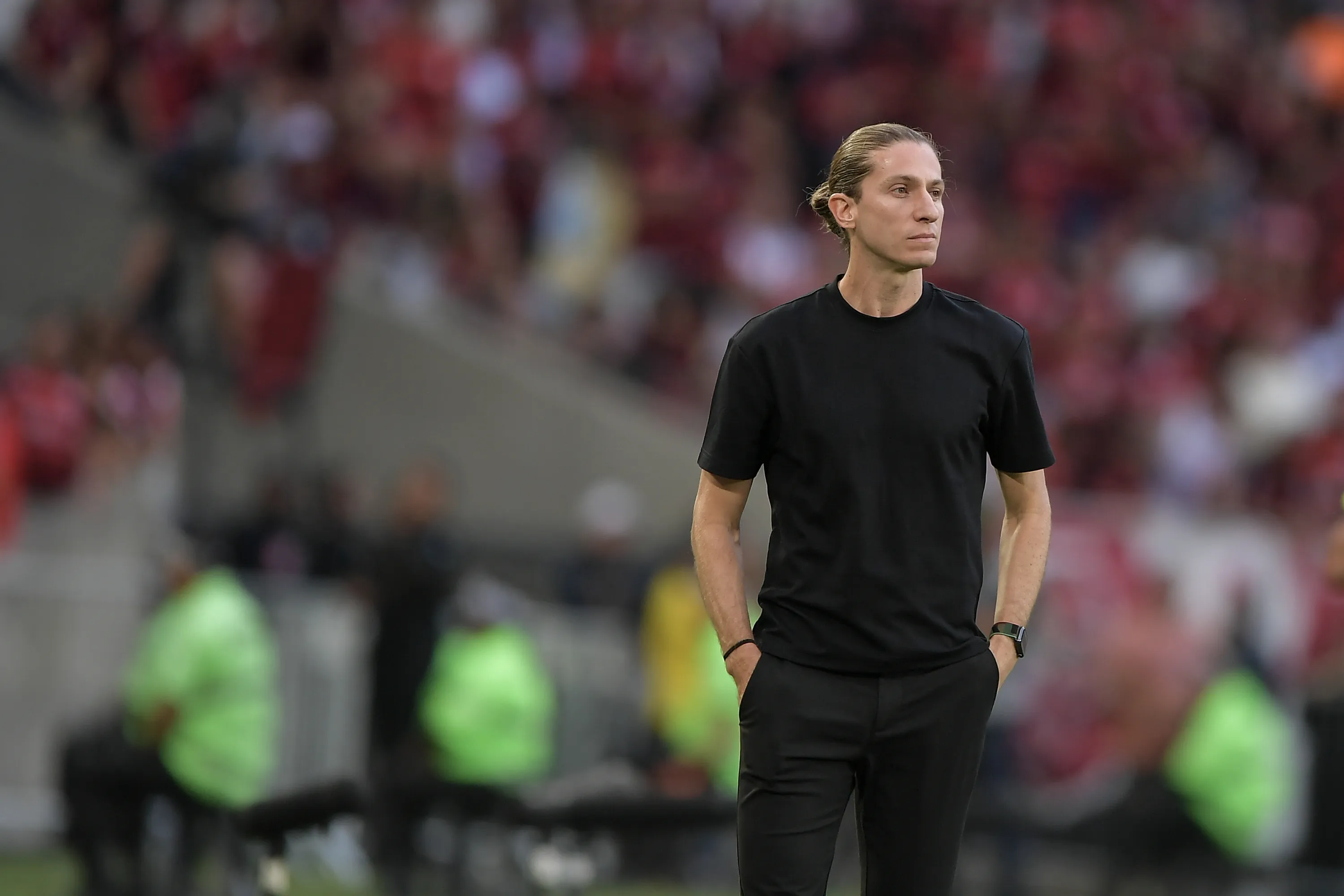 Filipe Luis tecnico do Flamengo durante partida contra o Gremio no estadio Maracana pelo campeonato Brasileiro A 2025. Foto: Thiago Ribeiro/AGIF
