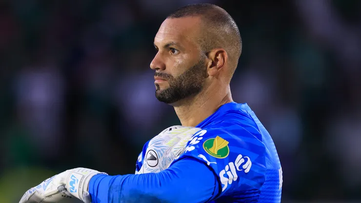 Weverton vai estrear pelo Grêmio