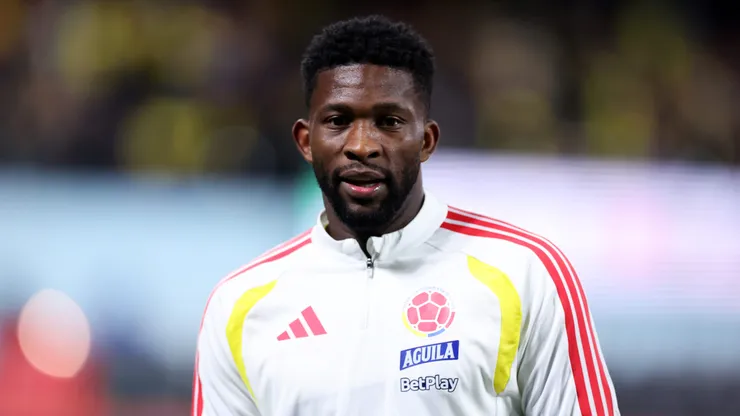 Jefferson Lerma of Colombia warms up prior to the International Friendly match between Colombia and Australia at Citi Field on November 18, 2025 in New York City.