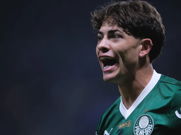 Giay recebe sondagens, mas deseja permanecer no Palmeiras em 2026