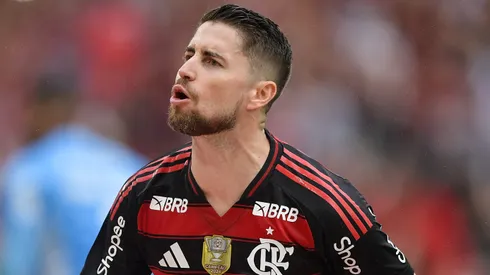 Jorginho não jogará pelo Flamengo no clássico. 
