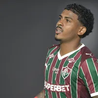 John Kennedy se recupera de lesão, treina no Fluminense e deve retornar