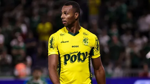 Luiz Otavio jogador do Mirassol durante partida contra o Palmeiras no estadio Arena Barueri pelo campeonato Paulista 2026. Foto: Fabio Giannelli/AGIF
