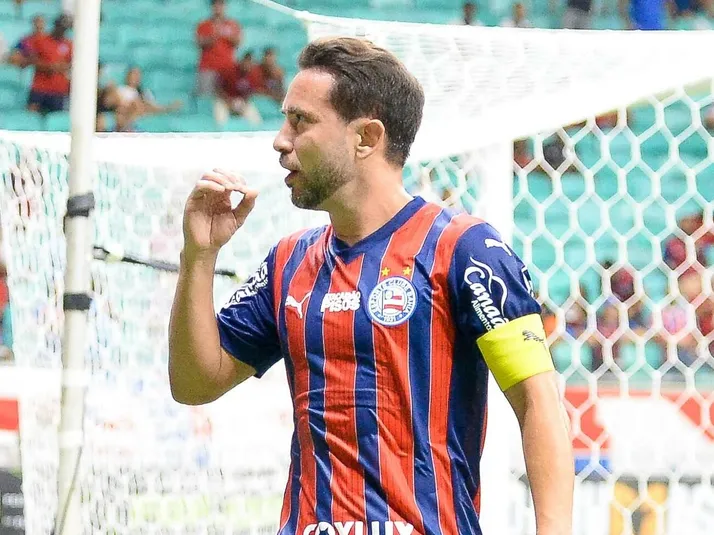 Everton Ribeiro projeta duelo do Bahia com o Vitória