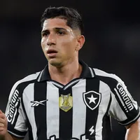 Savarino encaminha saída do Botafogo para jogar no Fluminense