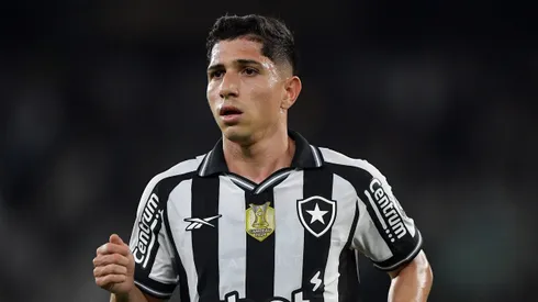 Savarino trocará o Botafogo pelo Fluminense.