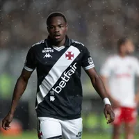 Vasco formaliza compra Andrés Gómez após Lazio-ITA entrar na briga pelo atacante