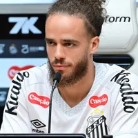 Santos prepara saída e Brahimi negocia retorno à França