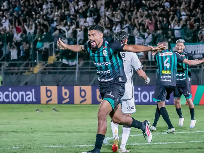 Ceará confirma zagueiro Ronald Carvalho como novo reforço