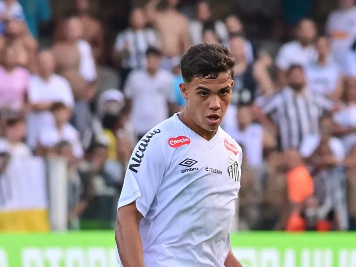 Vojvoda perde Gustavo Henrique por lesão no Santos e fará mudanças no clássico