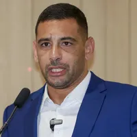 Diego Souza dispara contra Bruno Arleu por expulsão de Barros