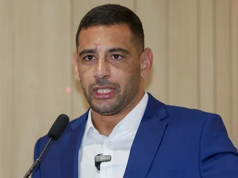 Diego Souza dispara contra Bruno Arleu por expulsão de Barros