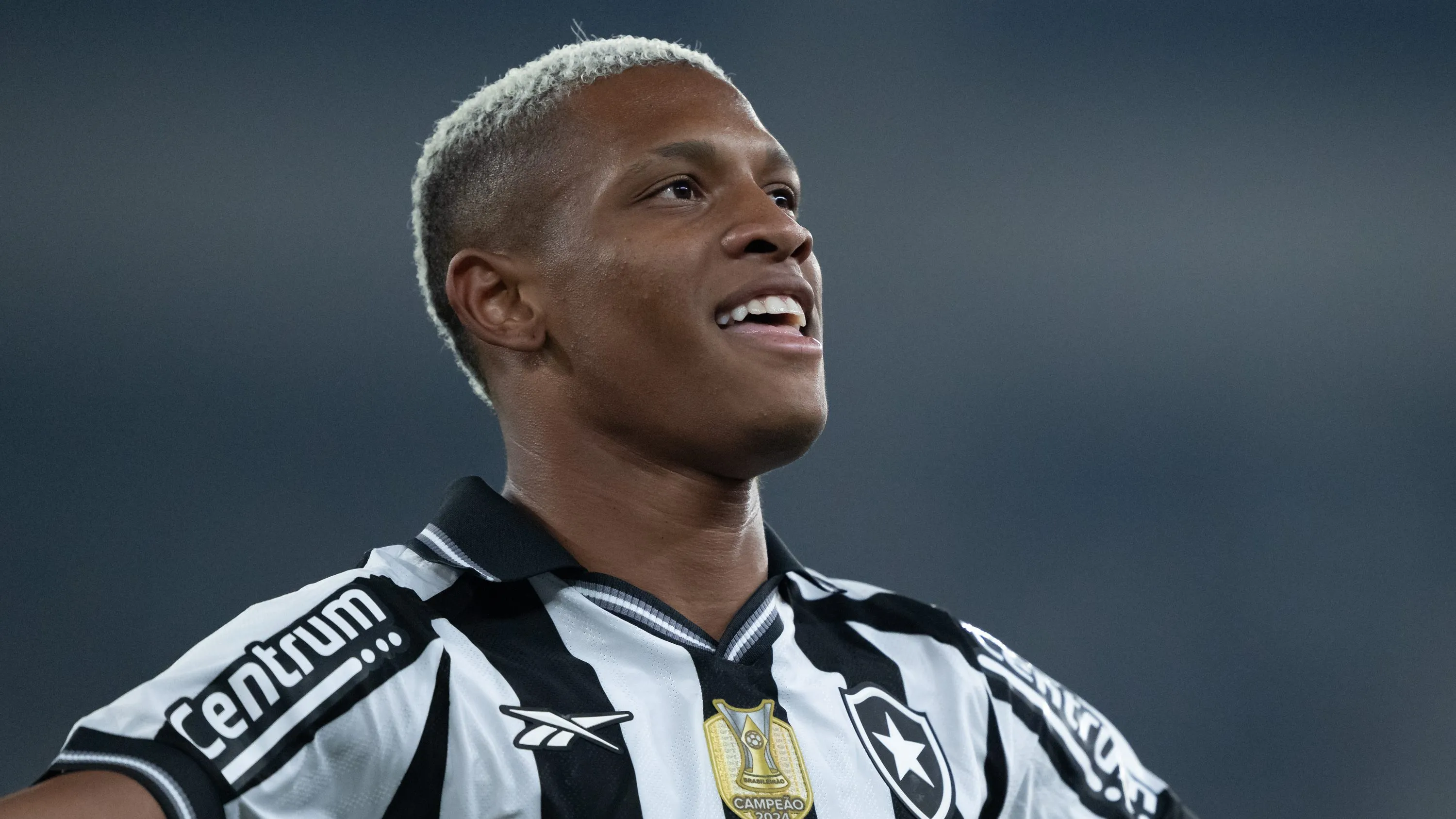 Danilo em campo pelo Botafogo. Foto: Jorge Rodrigues/AGIF