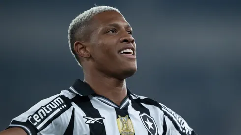 Danilo em campo pelo Botafogo. Foto: Jorge Rodrigues/AGIF