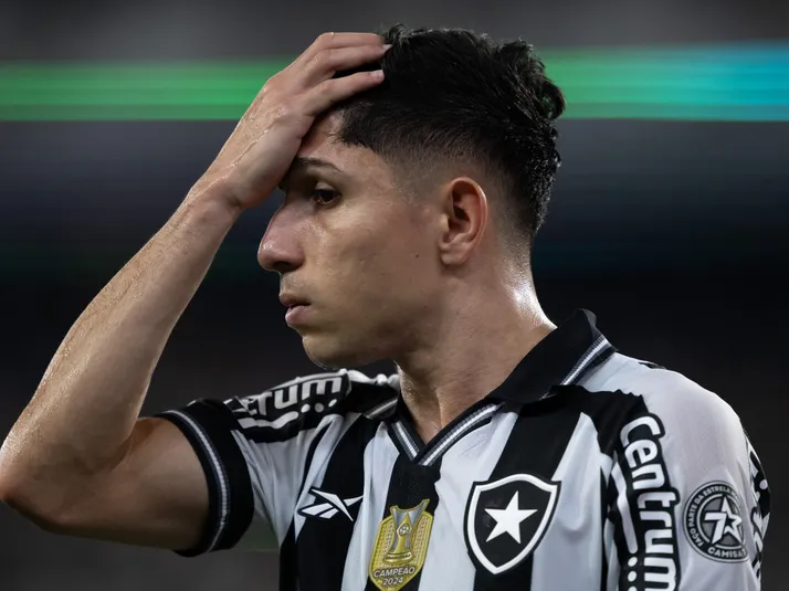 Savarino mudou de ideia sobre ir ao Fluminense após postura do Botafogo