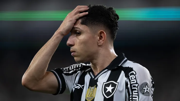 Savarino fecha com o Fluminense. Foto: Jorge Rodrigues/AGIF