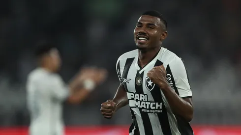 Cuiabano of Botafogo celebrates after scoring the team´s second goal during the match between Botafogo and Atletico Mineiro as part of Brasileirao 2024 at Estadio Olimpico Nilton Santos on July 7, 2024 in Rio de Janeiro, Brazil. (Photo by Wagner Meier/Getty Images)