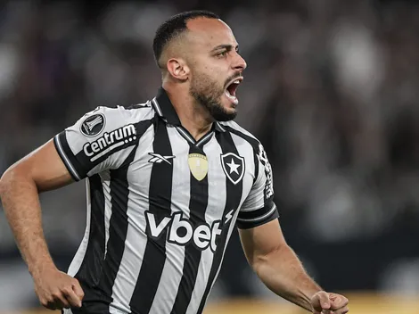 Arthur Cabral deve ficar no Botafogo após esfriar acordo com Torino