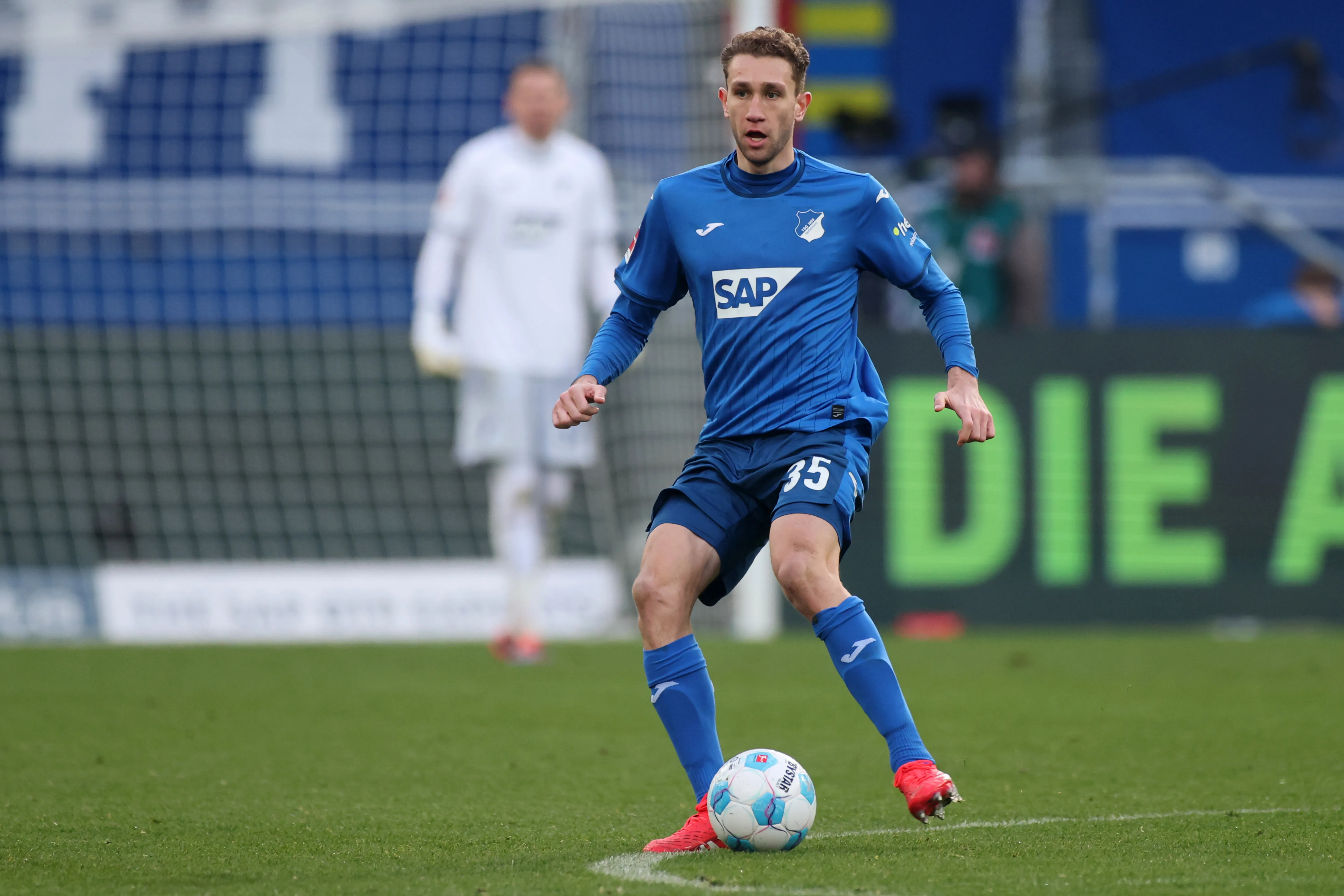 Arthur Chaves atuando no Hoffenheim-ALE –  (Photo by Alex Grimm/Getty Images)