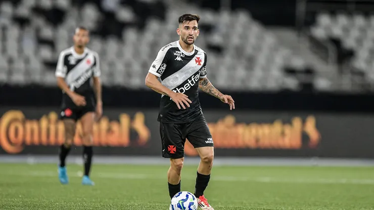 Benjamín Garré pode deixar o Vasco. Foto: Thiago Ribeiro/AGIF