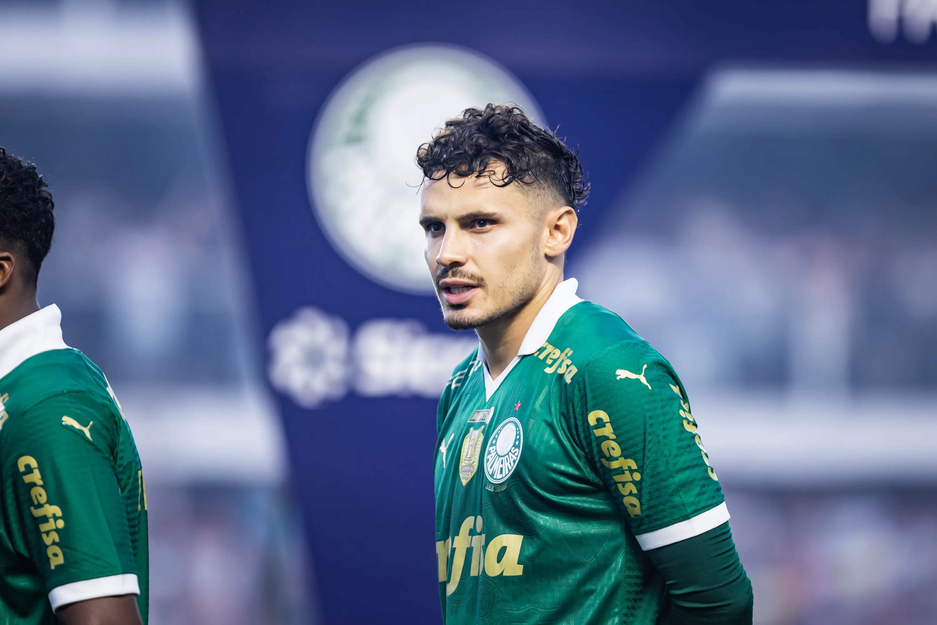 SP – SANTOS – 31/03/2024 – PAULISTA 2024, SANTOS X PALMEIRAS – FINAL – Raphael Veiga jogador do Palmeiras durante partida contra o Santos no estadio Vila Belmiro pelo campeonato Paulista 2024. Foto: Abner Dourado/AGIF