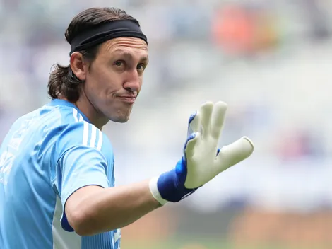 Cássio sofre trauma na mão e vira dúvida para Atlético-MG X Cruzeiro