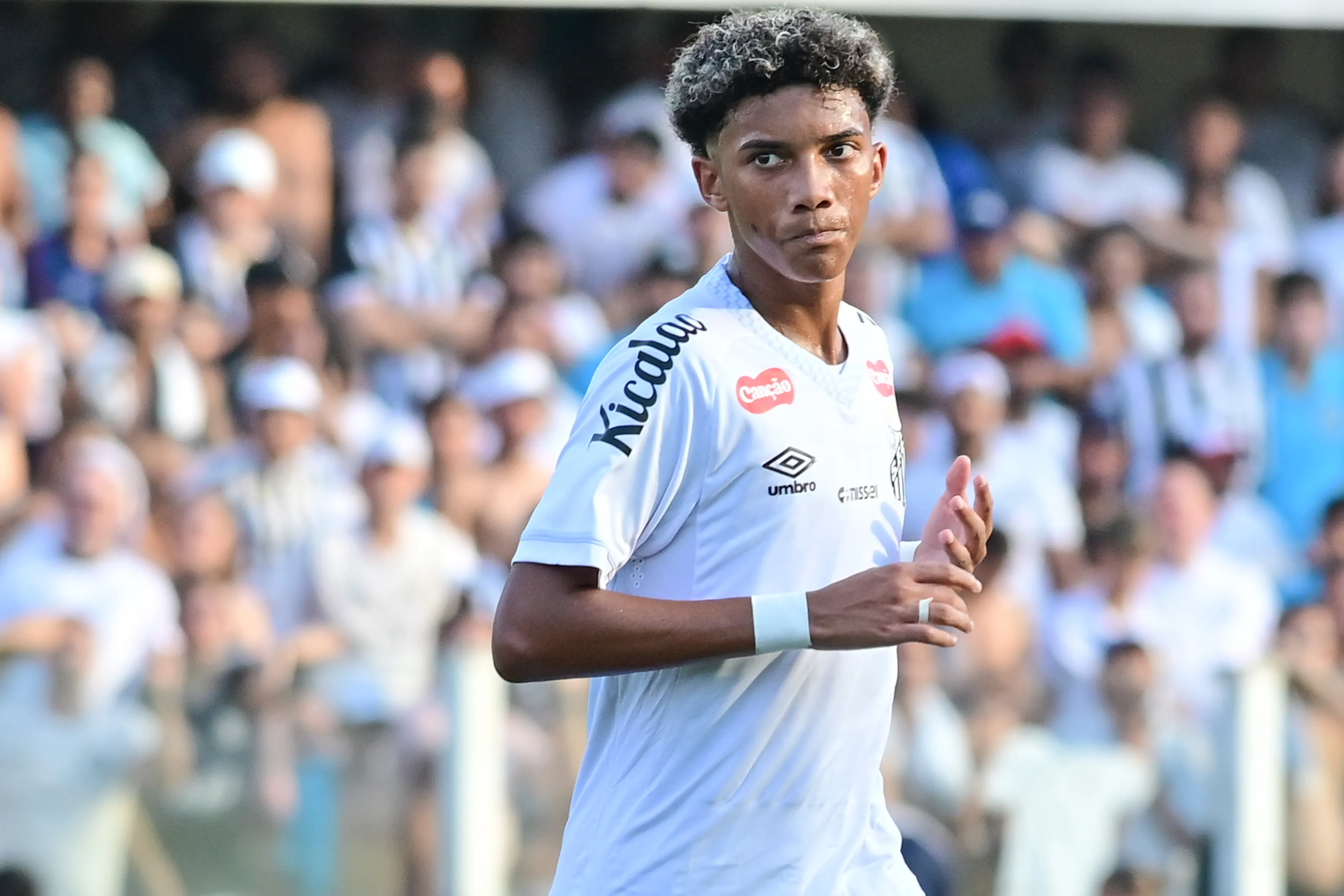 SP – SANTOS – 10/01/2026 – PAULISTA 2026, SANTOS X NOVORIZONTINO – Robinho Jr jogador do Santos durante partida contra o Novorizontino no estadio Vila Belmiro pelo campeonato Paulista 2026. Foto: Jota Erre/AGIF