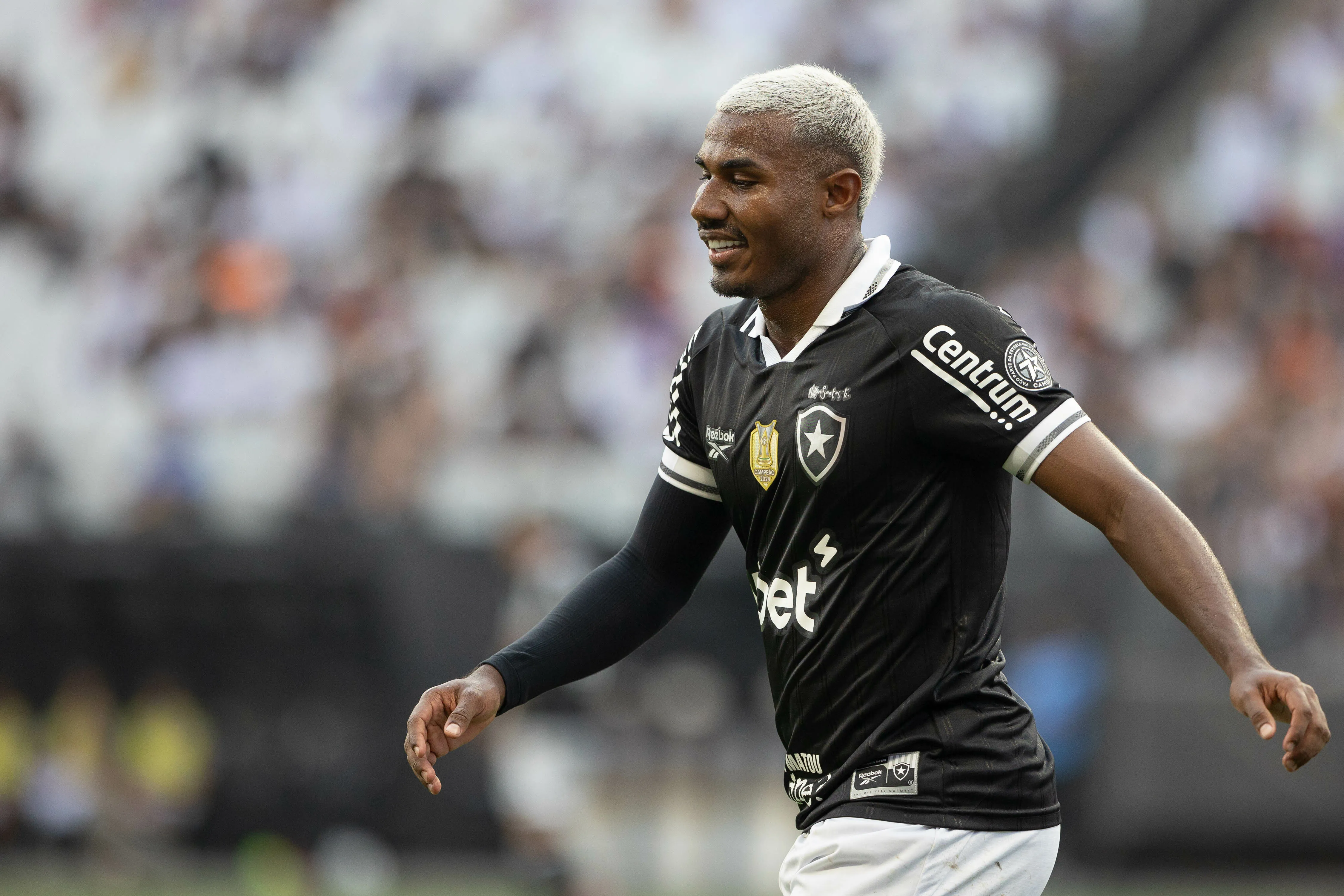 SP – SAO PAULO – 30/11/2025 – BRASILEIRO A 2025, CORINTHIANS X BOTAFOGO – CUIABANO jogador do Botafogo  durante partida contra o Corinthians no estadio Arena Corinthians pelo campeonato Brasileiro A 2025. Foto: Joisel Amaral/AGIF
