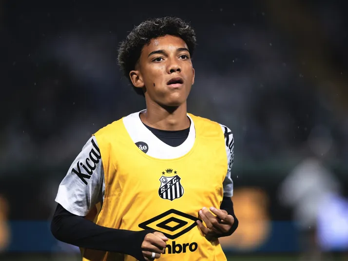 Vojvoda rebate cobrança por Robinho Jr e detalha plano a base no Santos