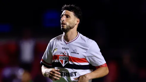 Calleri tentará ajudar o São Paulo no clássico.