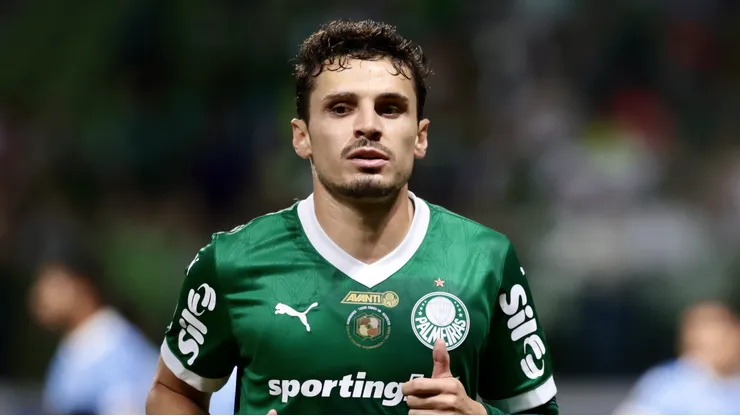 Veiga negocia saída do Palmeiras.