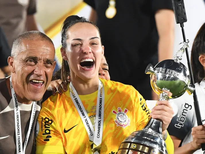 Nicole Ramos fala sobre o Mundial de Clubes Feminino com o Corinthians