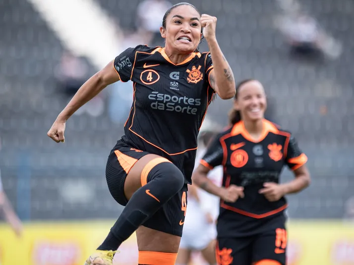 Thais Regina desabafa após cirurgia e pausa no Corinthians