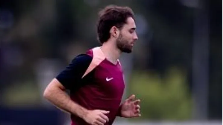 Foto: Agência Corinthians - Pedro Milans durante treinamento do Corinthians.