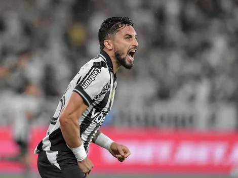Alex Telles pede aumento salarial para renovação com o Botafogo